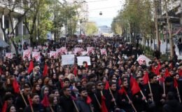 Yunanistan’da öğrenciler özel üniversitelerin açılmasına yönelik yasa tasarısını protesto etti